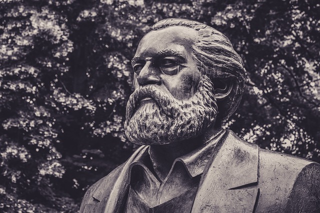 Karl Marx y su levantamiento de masas obreras